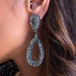 Brinco Gota Grande Topázio Azul