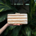 Clutch Perolada Quadrada