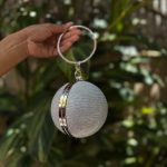 Clutch Globo Viena só Brilho Prata