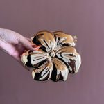 Clutch Flor Dourada