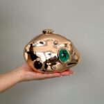 Clutch Dourada Pedras