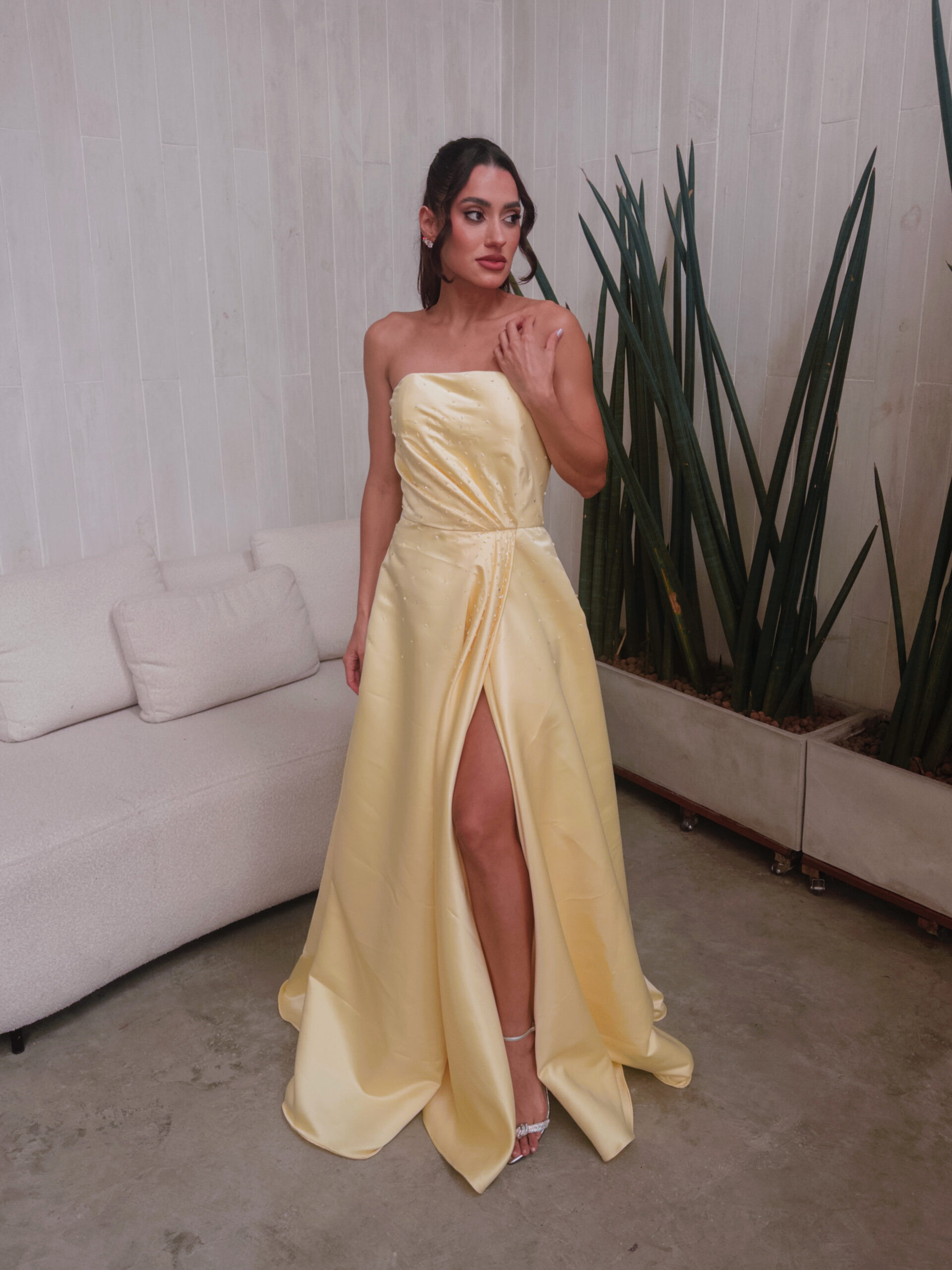 {"tint":9.027695,"temperature":7900} Polaris amarelo - Imagem 1