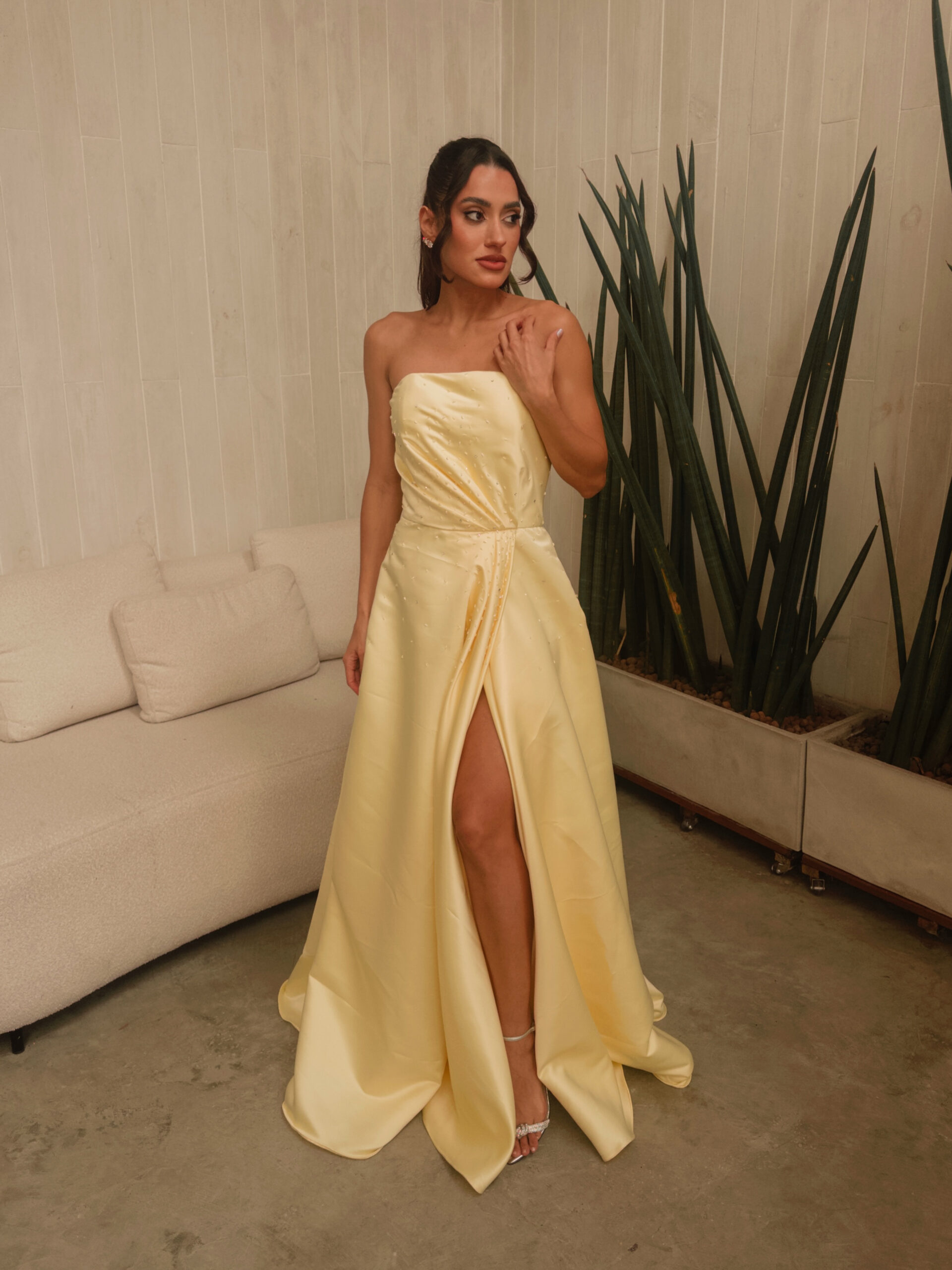 {"tint":9.027695,"temperature":7900} Polaris amarelo - Imagem 1